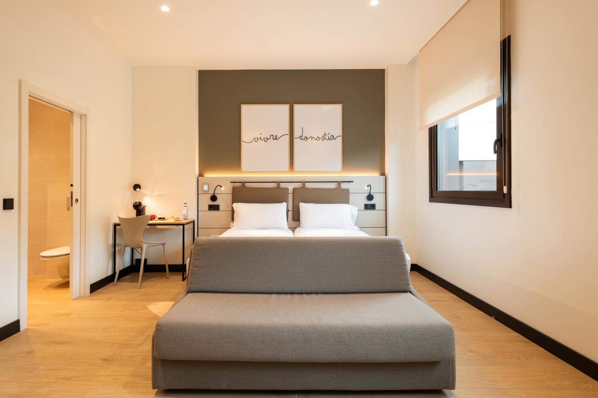 Hotel Bed4U San Sebastián Bagian luar foto