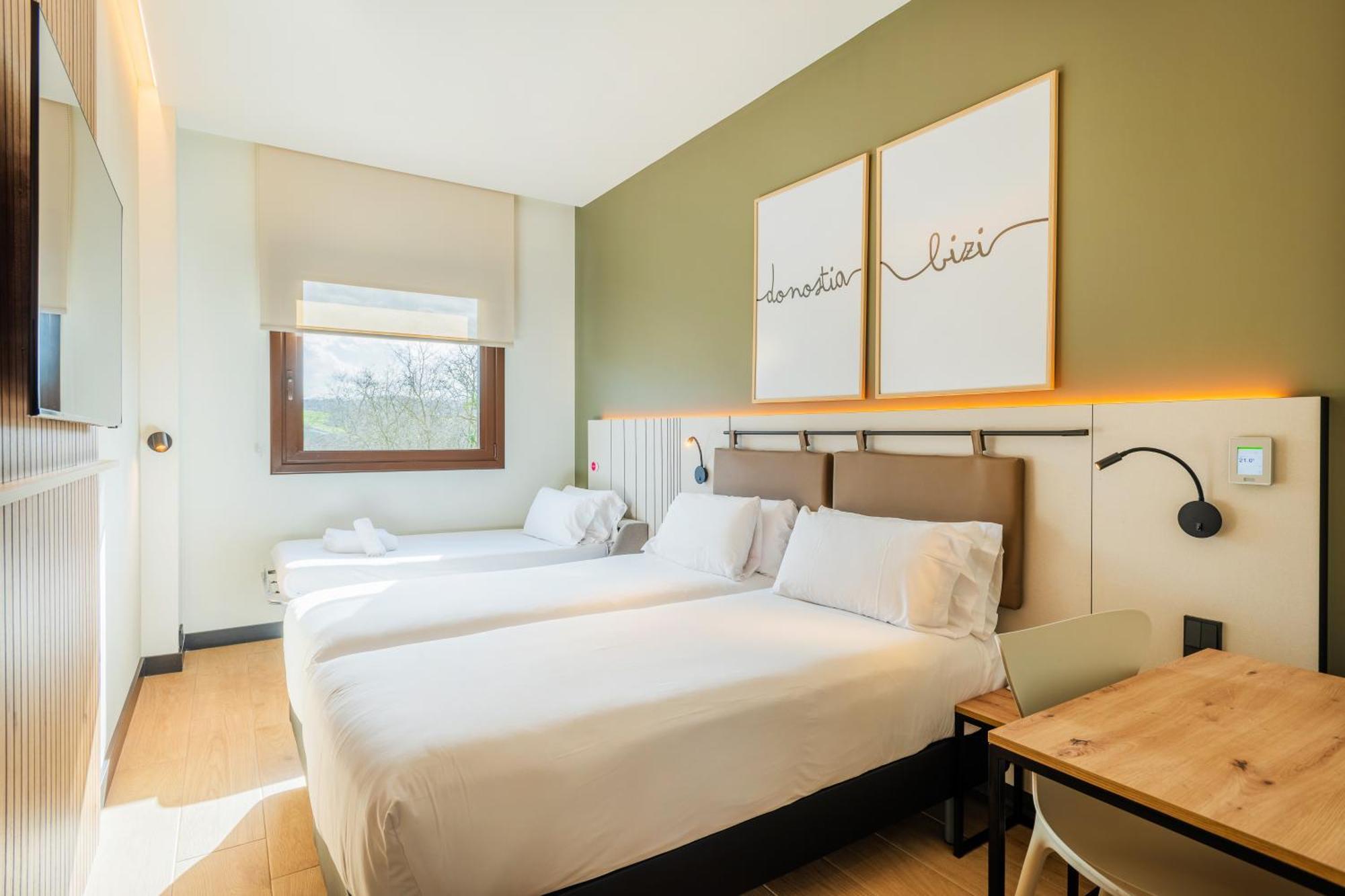 Hotel Bed4U San Sebastián Bagian luar foto