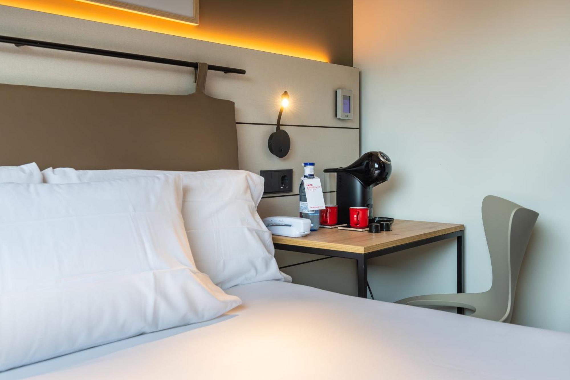 Hotel Bed4U San Sebastián Bagian luar foto