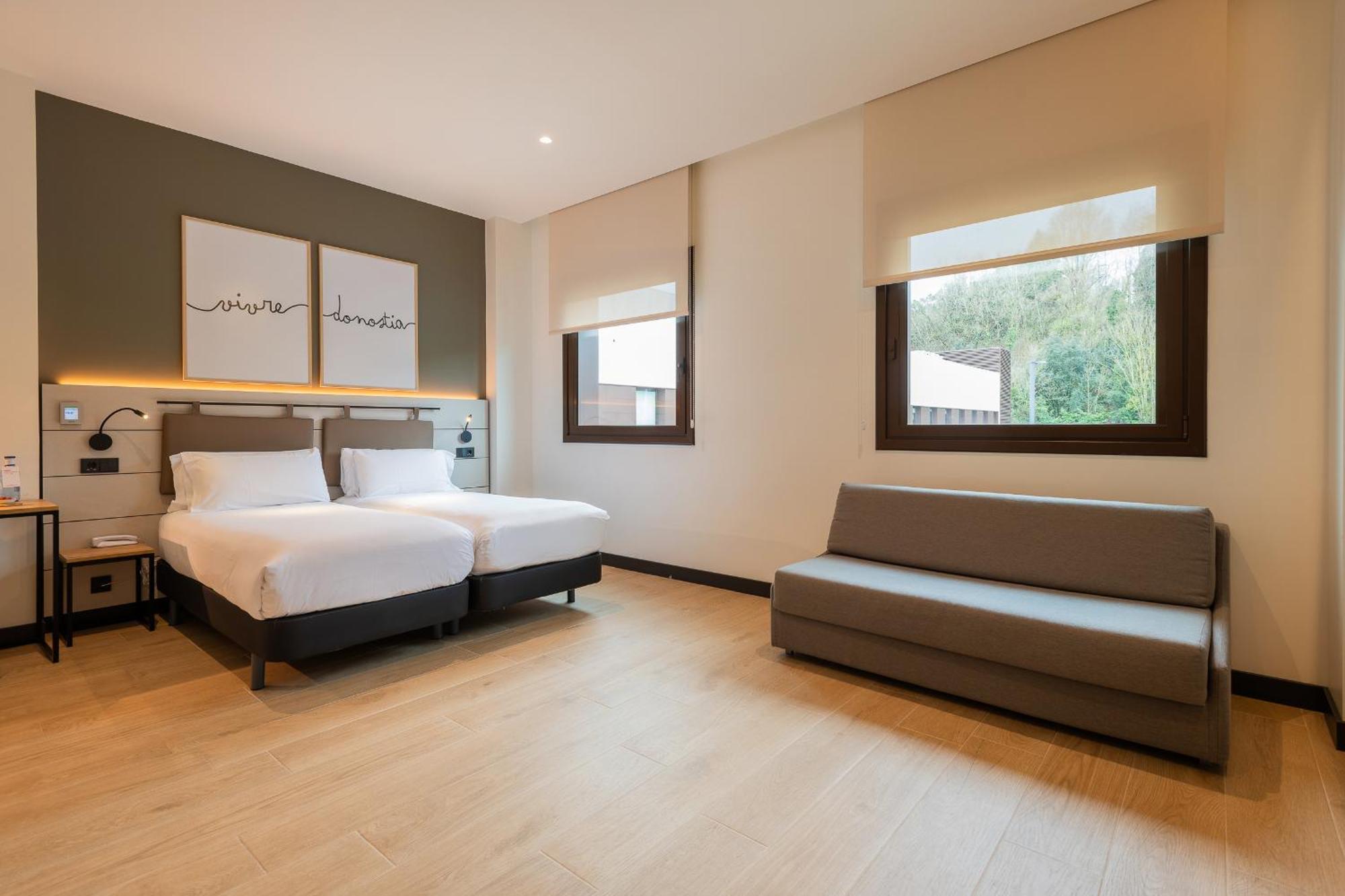 Hotel Bed4U San Sebastián Bagian luar foto